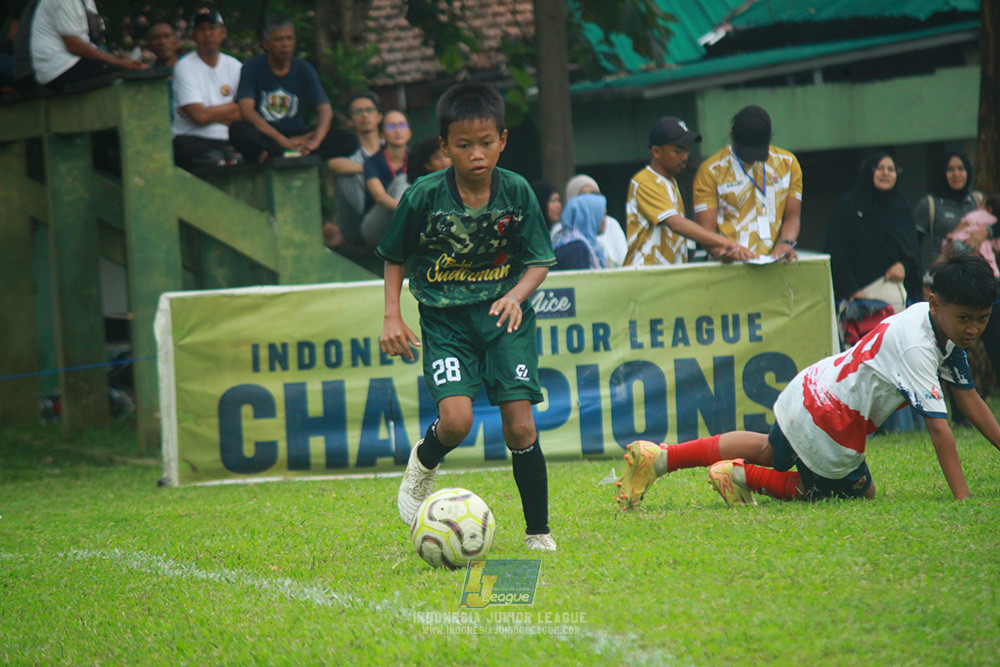 ijl u12 130725 wiradhika soccer vs binna banua fc blue