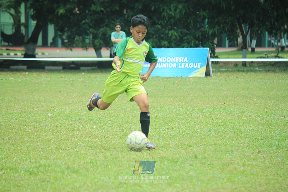 ijl u12 140925 brazllian scocer school depok vs toyo haryono