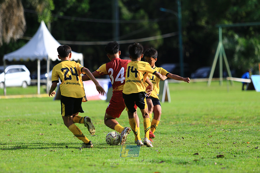 ijl u12 211225 semi final champ newland fa vs binna banua fc red