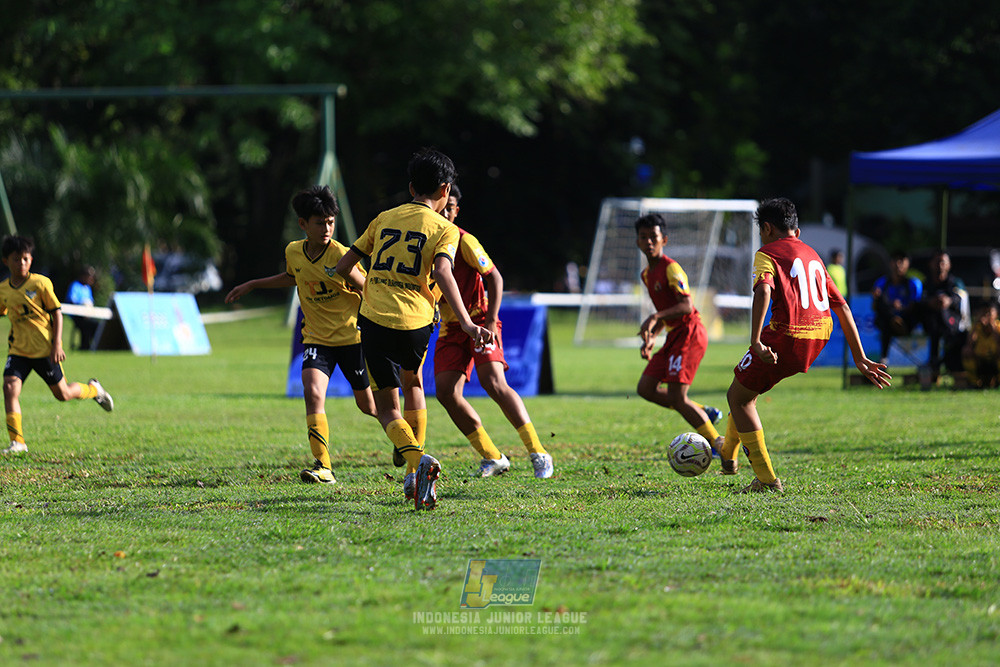 ijl u12 211225 semi final champ newland fa vs binna banua fc red