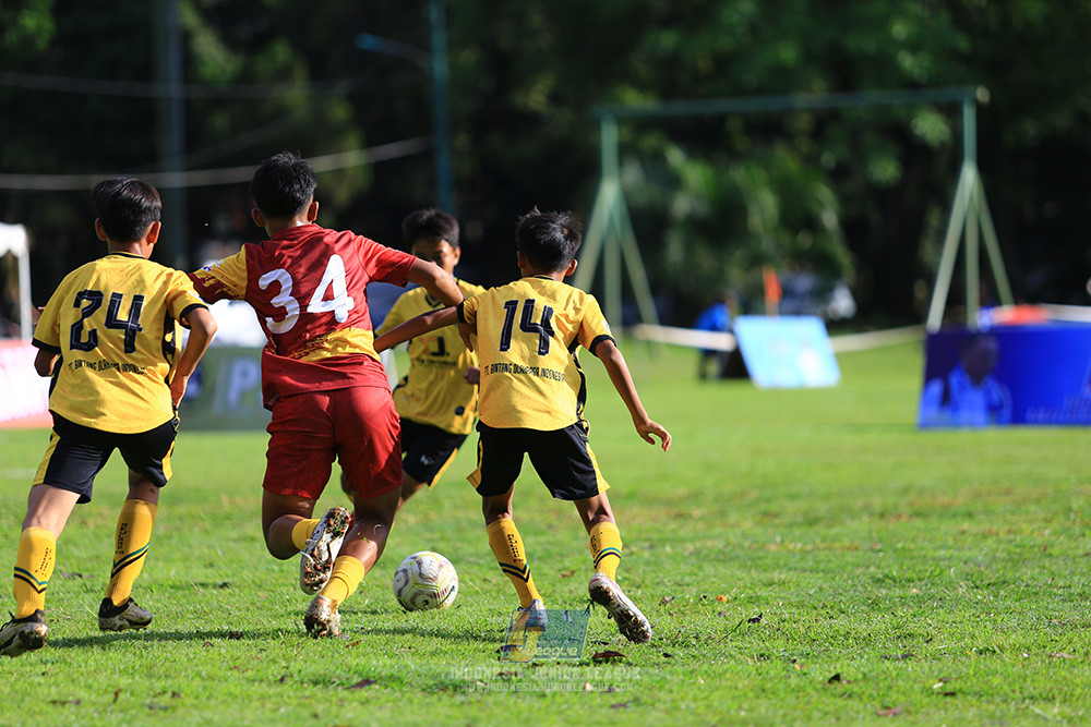 ijl u12 211225 semi final champ newland fa vs binna banua fc red