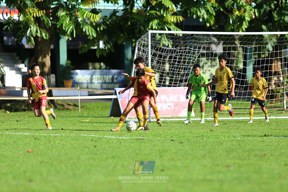 ijl u12 211225 semi final champ newland fa vs binna banua fc red
