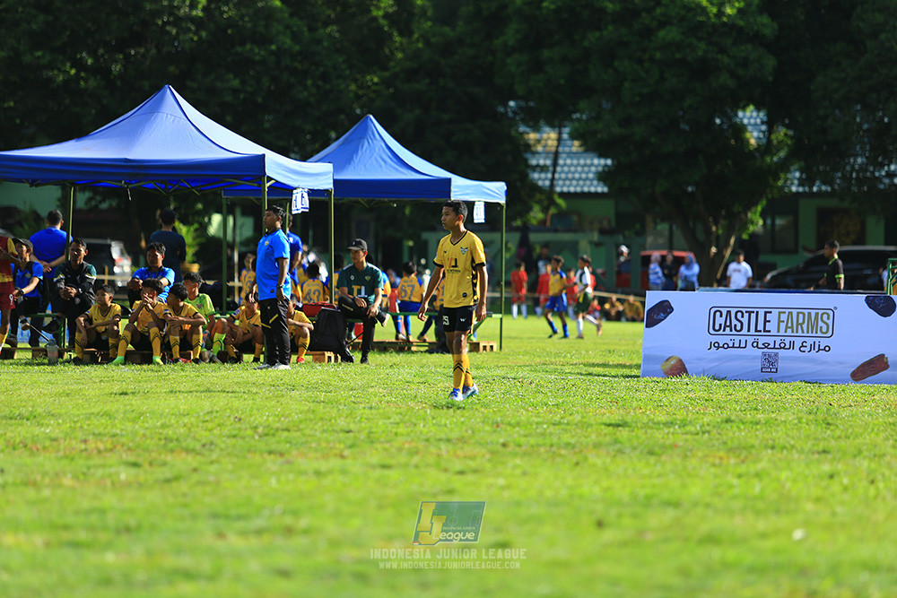 ijl u12 211225 semi final champ newland fa vs binna banua fc red