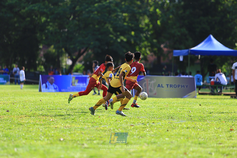 ijl u12 211225 semi final champ newland fa vs binna banua fc red
