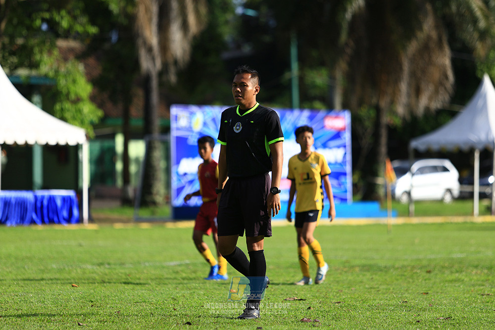 ijl u12 211225 semi final champ newland fa vs binna banua fc red