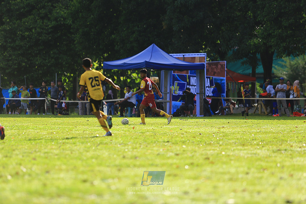 ijl u12 211225 semi final champ newland fa vs binna banua fc red