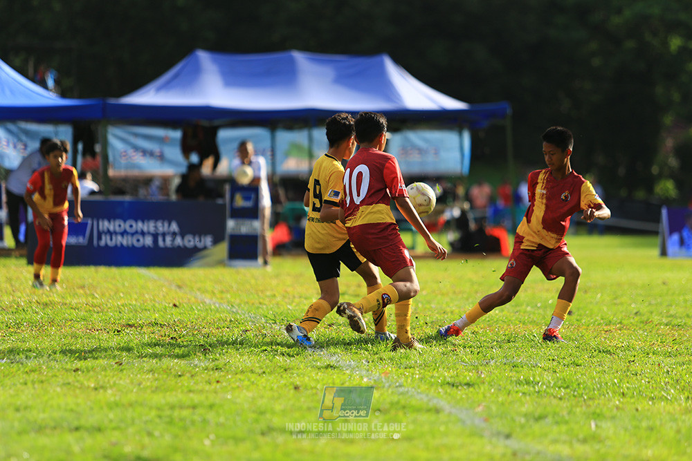 ijl u12 211225 semi final champ newland fa vs binna banua fc red