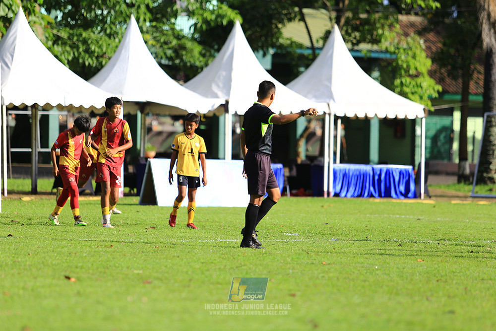 ijl u12 211225 semi final champ newland fa vs binna banua fc red