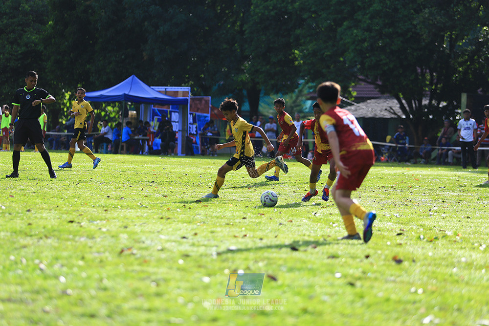 ijl u12 211225 semi final champ newland fa vs binna banua fc red