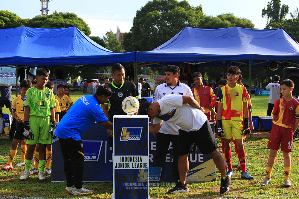 ijl u12 211225 semi final champ newland fa vs binna banua fc red