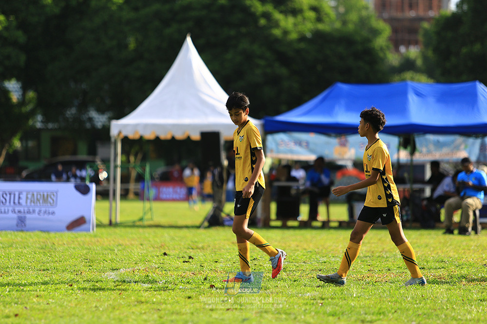 ijl u12 211225 semi final champ newland fa vs binna banua fc red