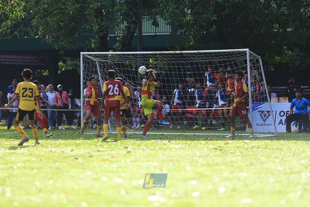 ijl u12 211225 semi final champ newland fa vs binna banua fc red