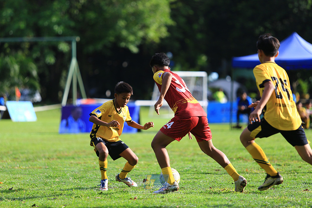 ijl u12 211225 semi final champ newland fa vs binna banua fc red