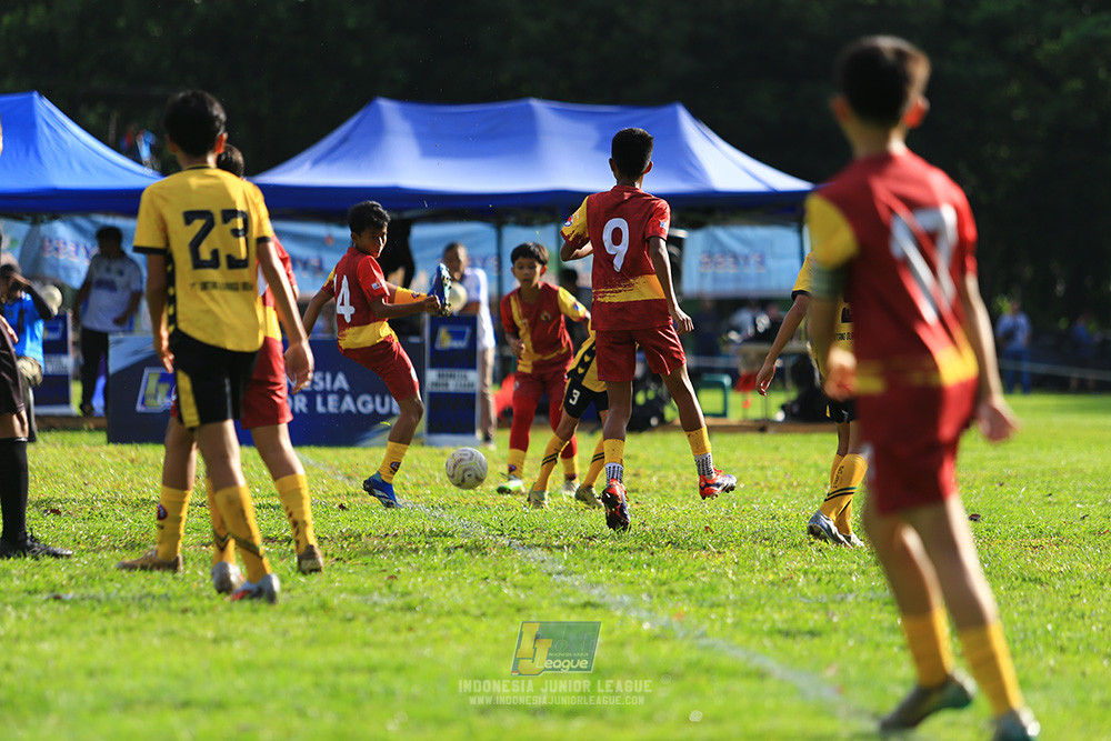 ijl u12 211225 semi final champ newland fa vs binna banua fc red