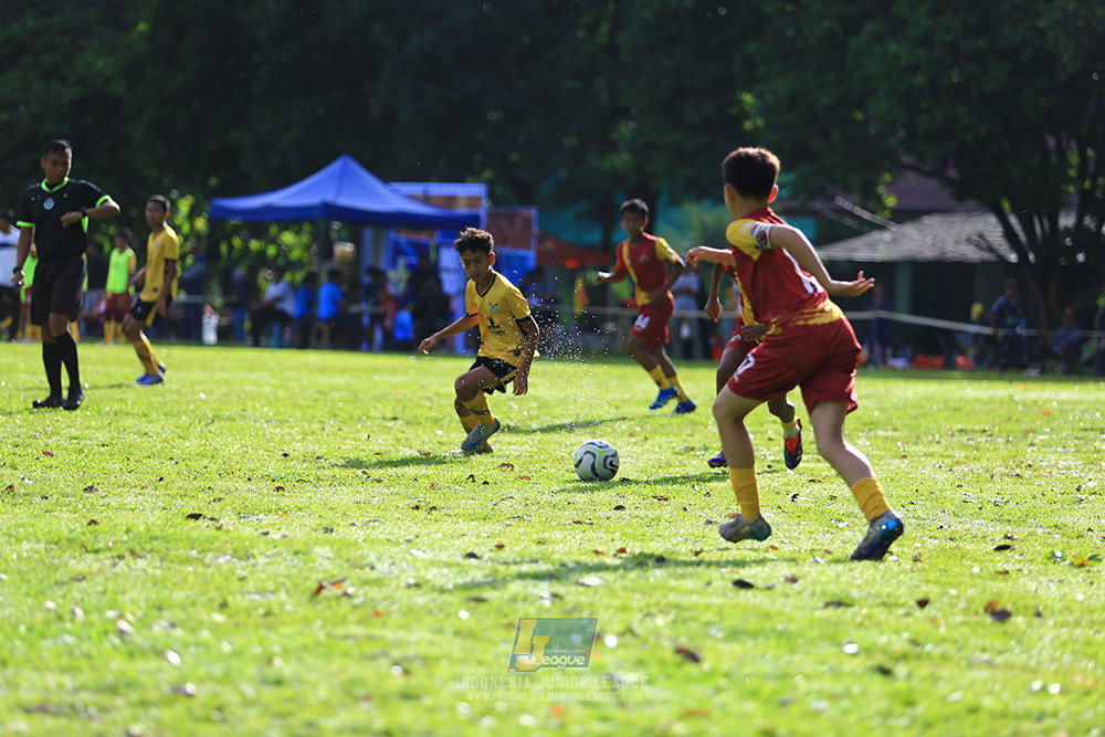 ijl u12 211225 semi final champ newland fa vs binna banua fc red