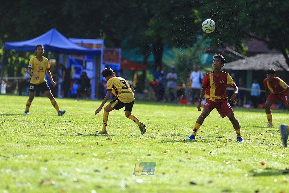 ijl u12 211225 semi final champ newland fa vs binna banua fc red
