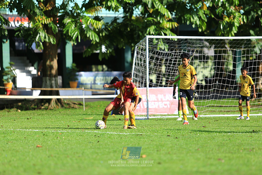 ijl u12 211225 semi final champ newland fa vs binna banua fc red