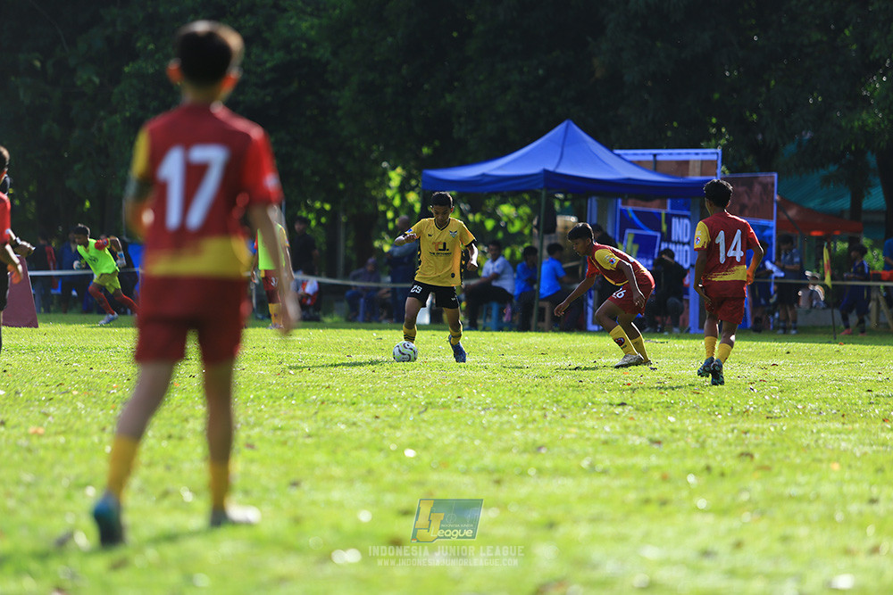 ijl u12 211225 semi final champ newland fa vs binna banua fc red