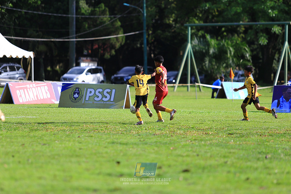 ijl u12 211225 semi final champ newland fa vs binna banua fc red