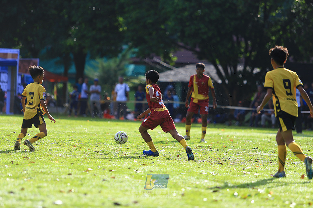 ijl u12 211225 semi final champ newland fa vs binna banua fc red