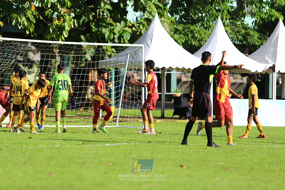 ijl u12 211225 semi final champ newland fa vs binna banua fc red