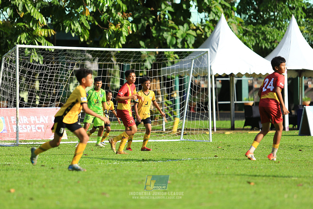 ijl u12 211225 semi final champ newland fa vs binna banua fc red