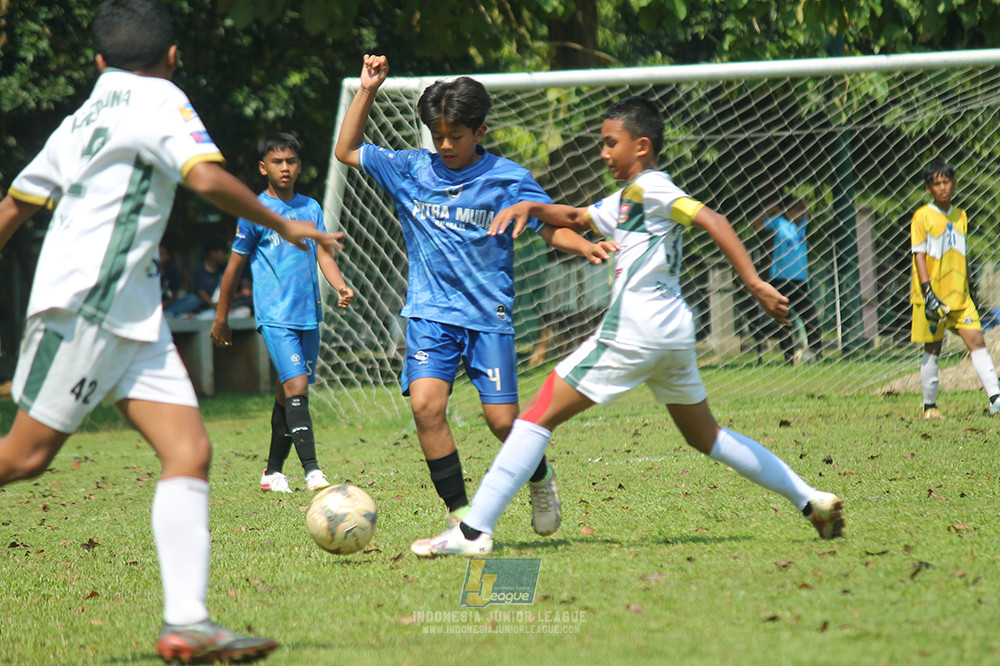ijl u13 011125 pelita jaya soccer school vs putra muda balaraja