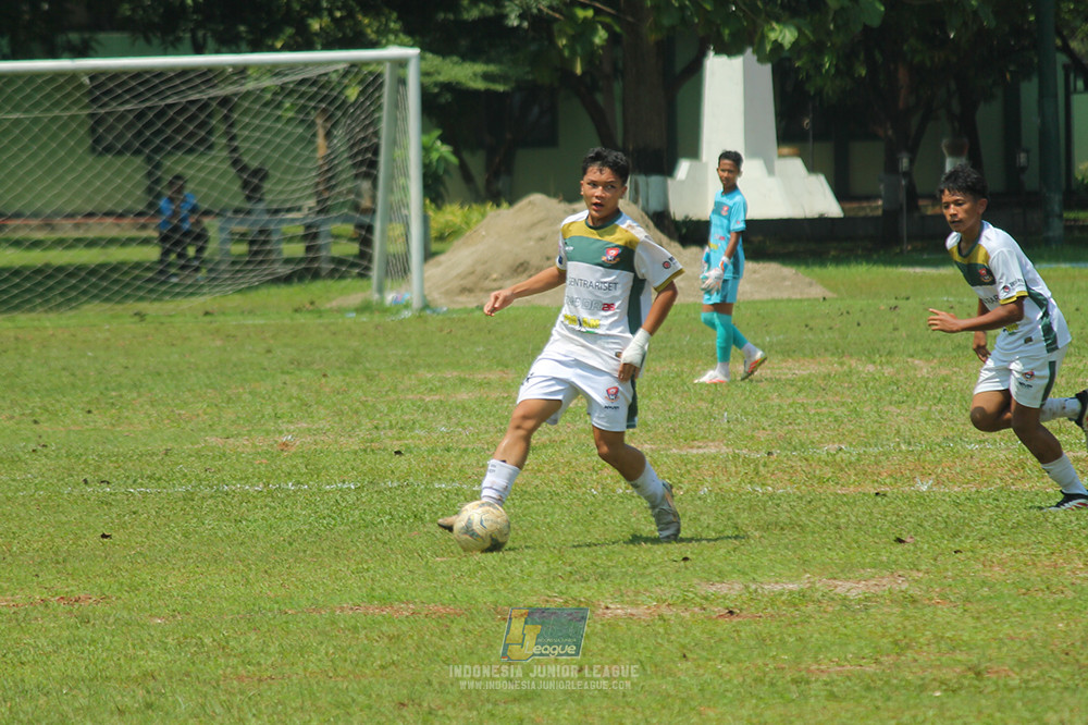 ijl u13 011125 pelita jaya soccer school vs putra muda balaraja