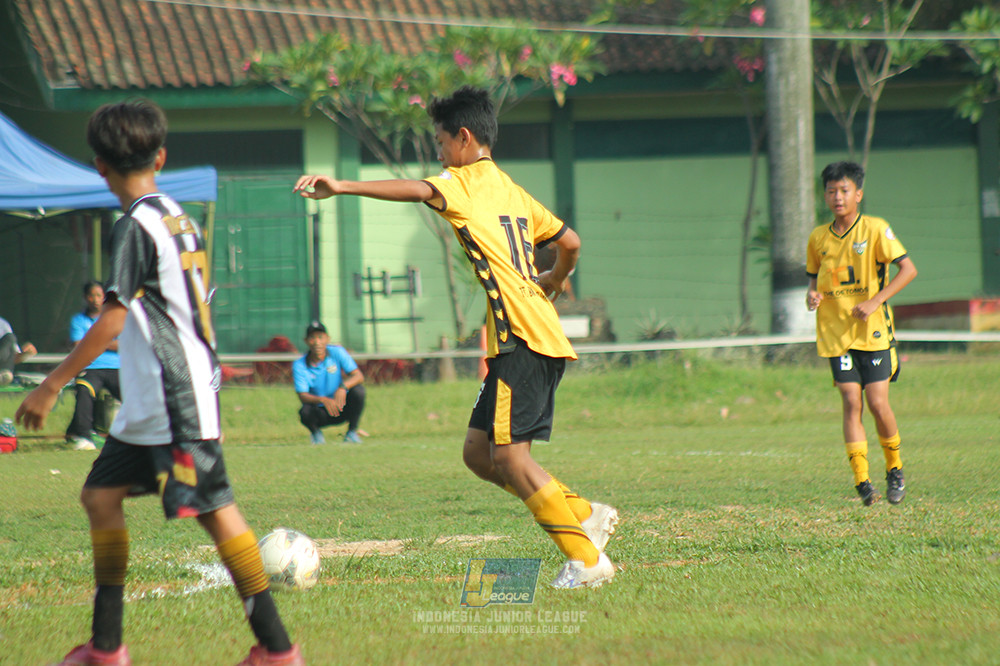 ijl u13 151125 newland fa vs generasi harry saputra 21