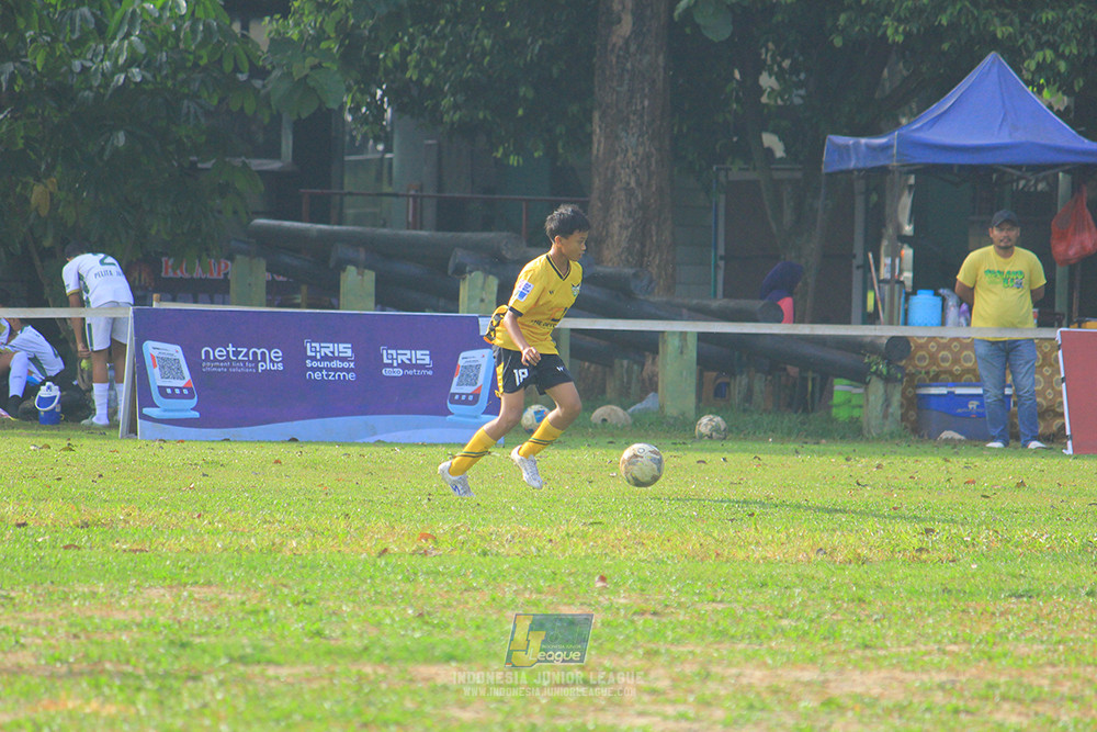 ijl u13 151125 newland fa vs generasi harry saputra 21