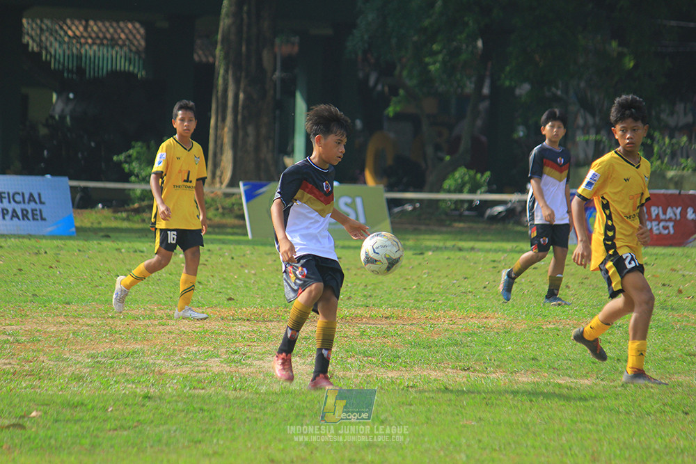 ijl u13 151125 newland fa vs generasi harry saputra 21