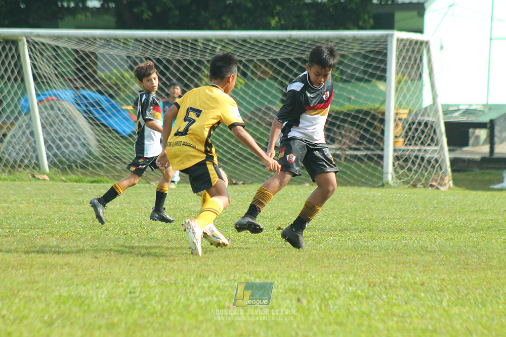 ijl u13 151125 newland fa vs generasi harry saputra 21