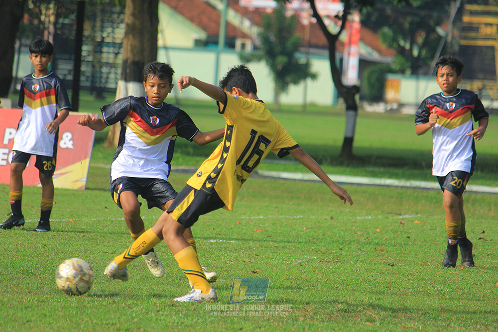 ijl u13 151125 newland fa vs generasi harry saputra 21