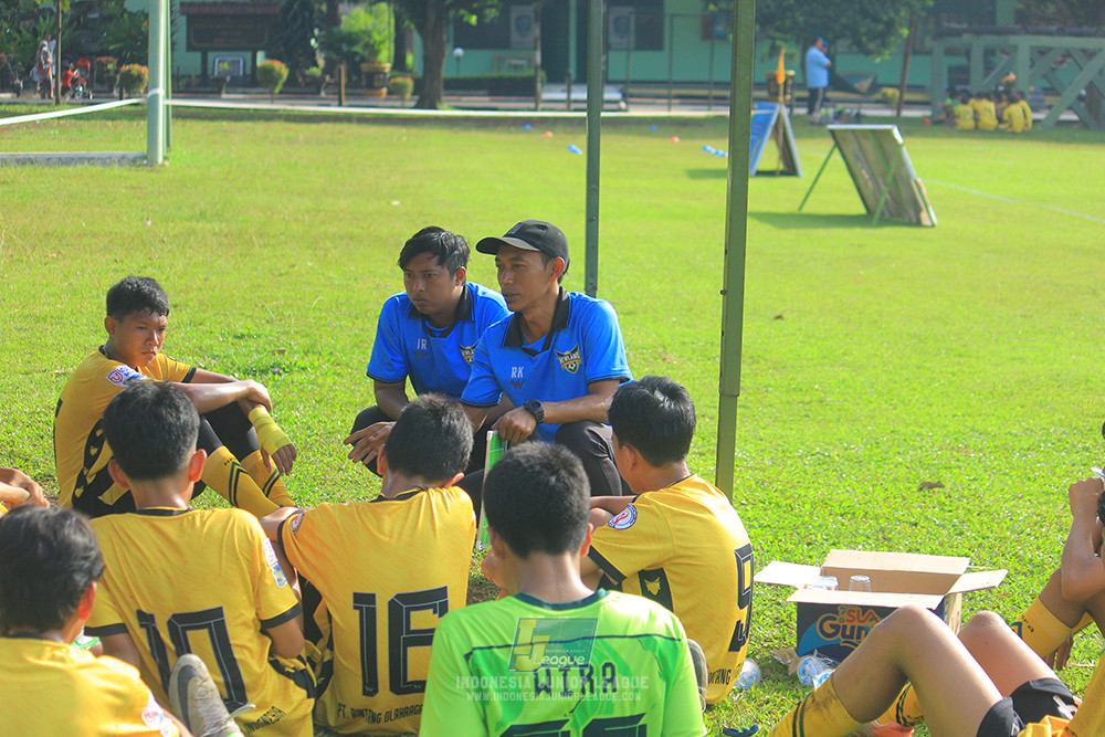 ijl u13 151125 newland fa vs generasi harry saputra 21