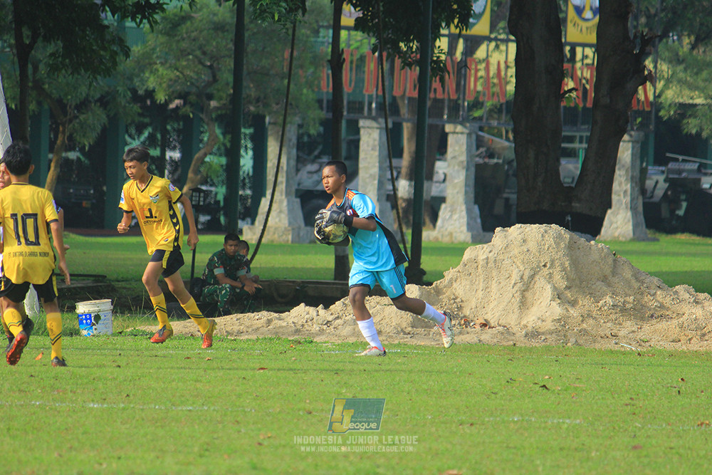 ijl u13 151125 newland fa vs generasi harry saputra 21