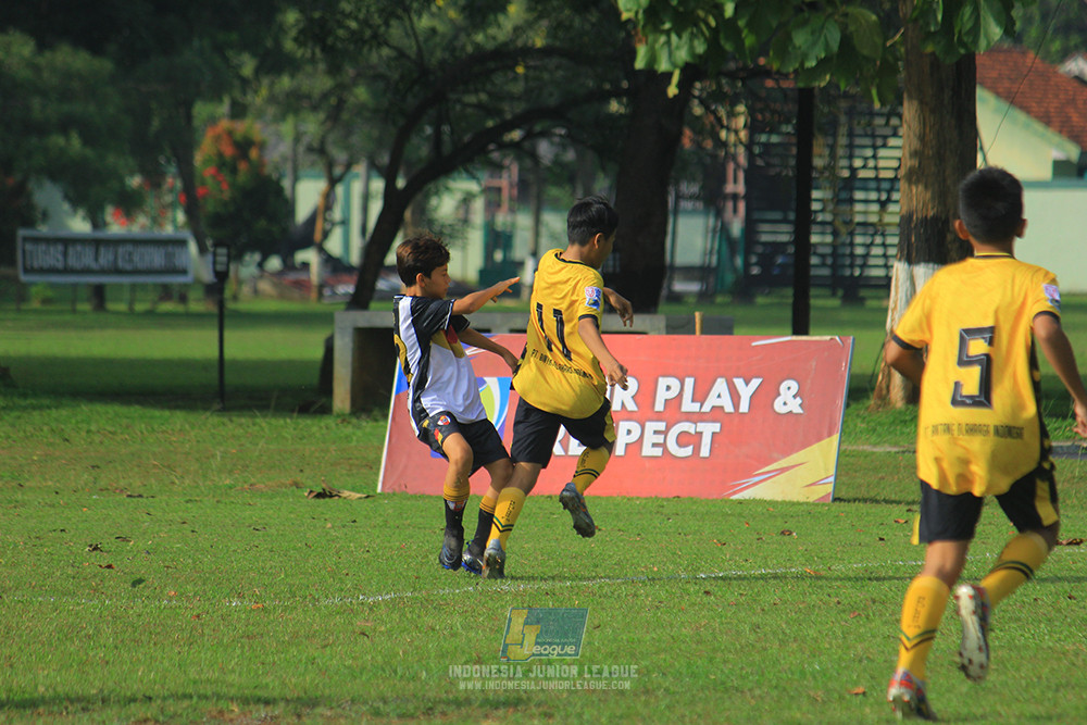 ijl u13 151125 newland fa vs generasi harry saputra 21