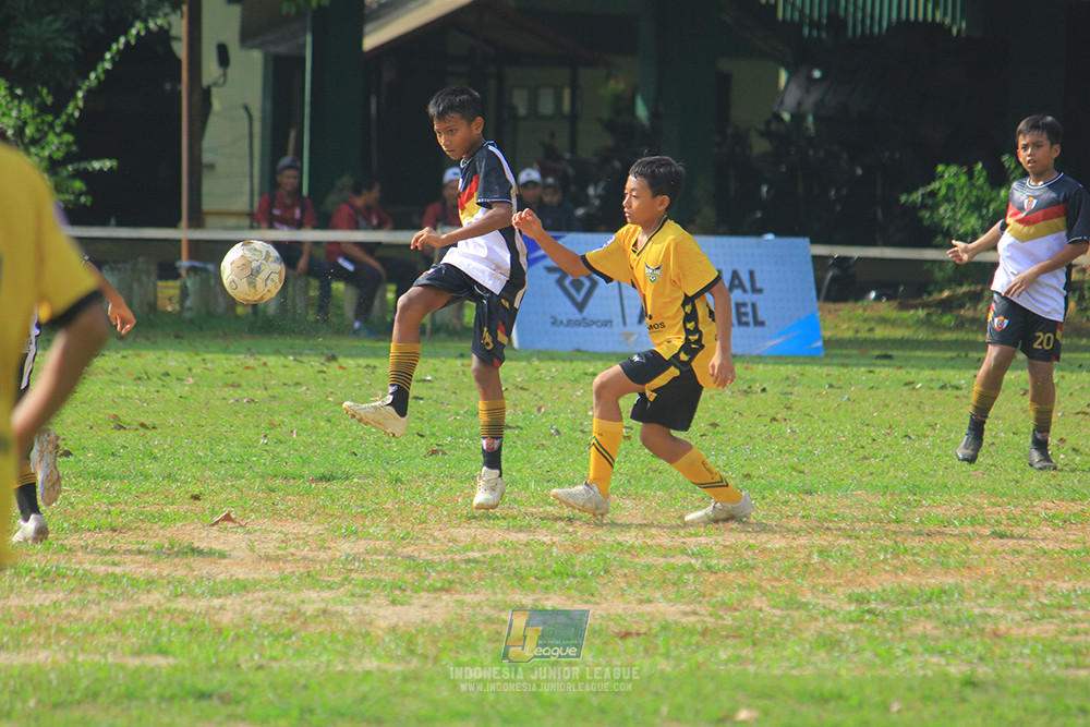 ijl u13 151125 newland fa vs generasi harry saputra 21