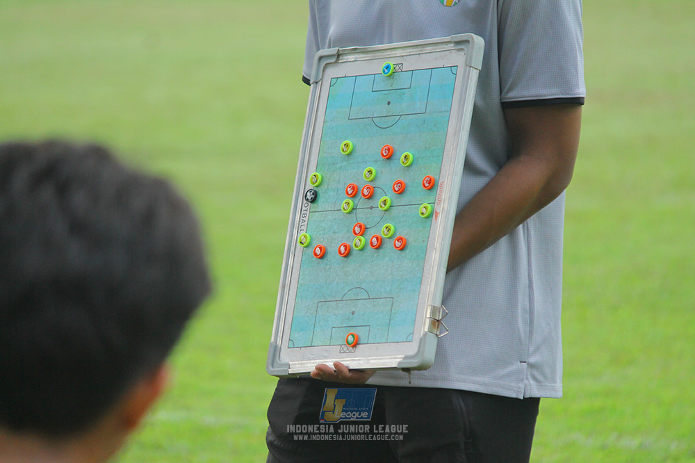ijl u13 200925 brazillian soccer school lfa vs binna banua fc blue