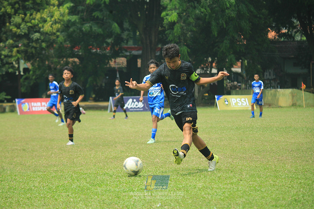ijl u14 090825 wins soccer school vs metra muda soccer school