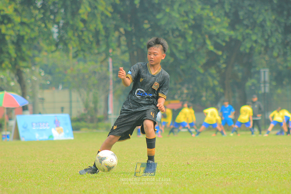 ijl u14 090825 wins soccer school vs metra muda soccer school