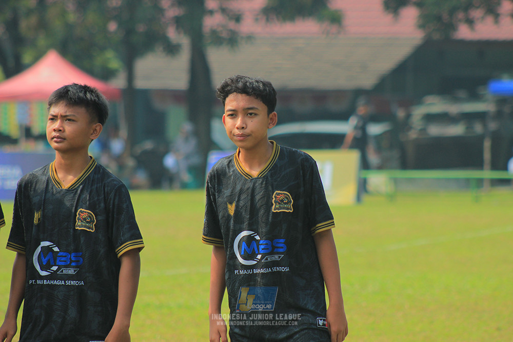 ijl u14 090825 wins soccer school vs metra muda soccer school