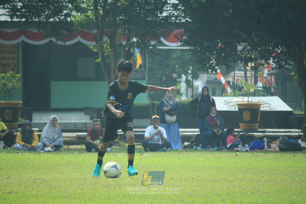 ijl u14 090825 wins soccer school vs metra muda soccer school