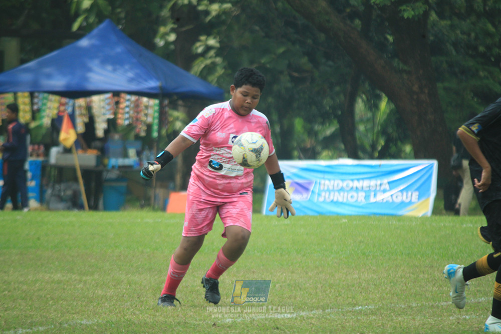 ijl u14 090825 wins soccer school vs metra muda soccer school