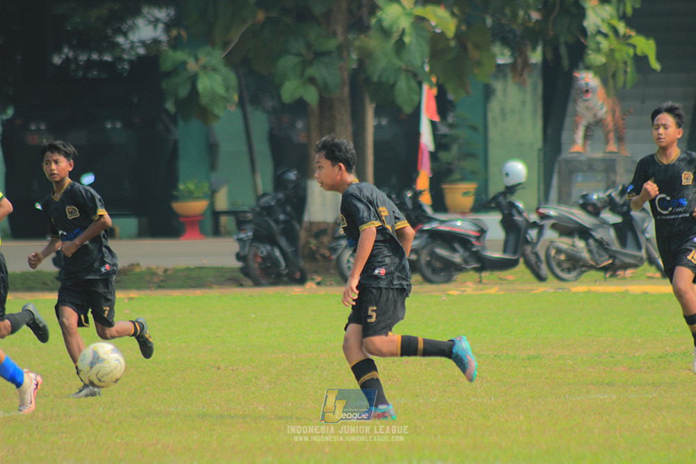 ijl u14 090825 wins soccer school vs metra muda soccer school