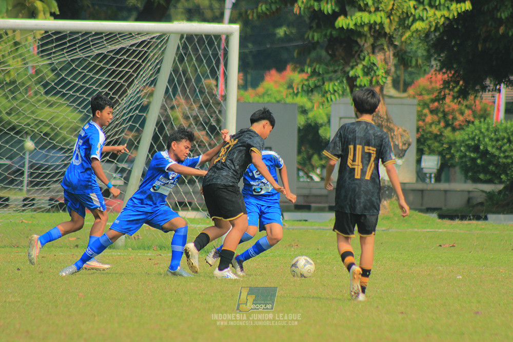 ijl u14 090825 wins soccer school vs metra muda soccer school