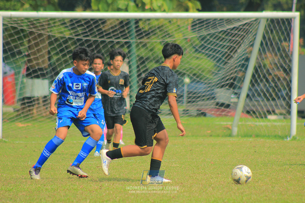 ijl u14 090825 wins soccer school vs metra muda soccer school