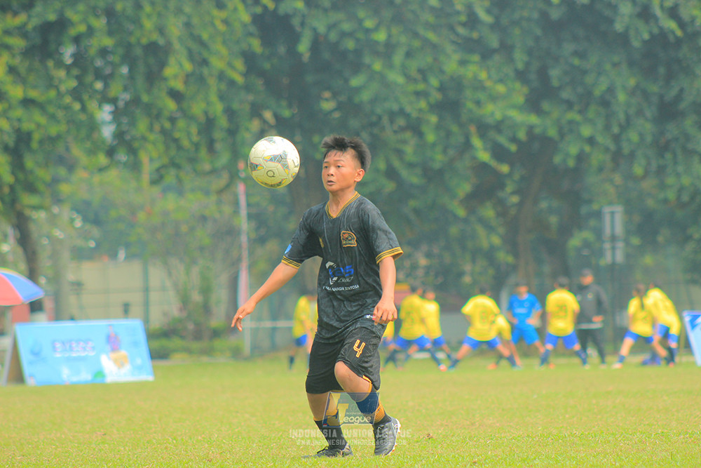 ijl u14 090825 wins soccer school vs metra muda soccer school