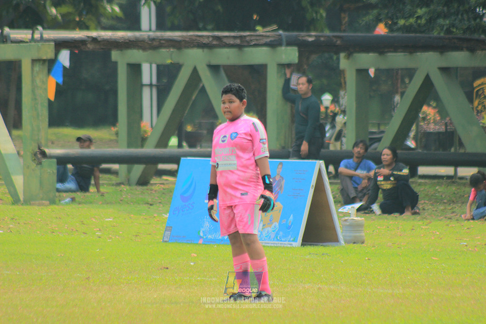 ijl u14 090825 wins soccer school vs metra muda soccer school