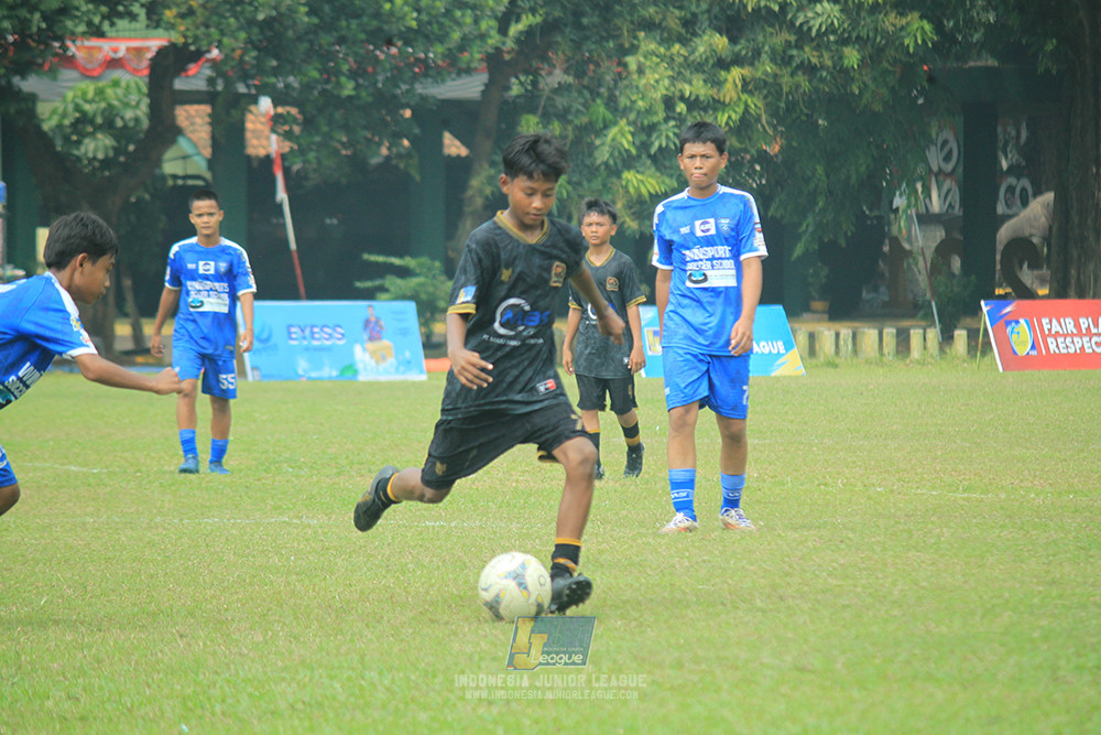 ijl u14 090825 wins soccer school vs metra muda soccer school