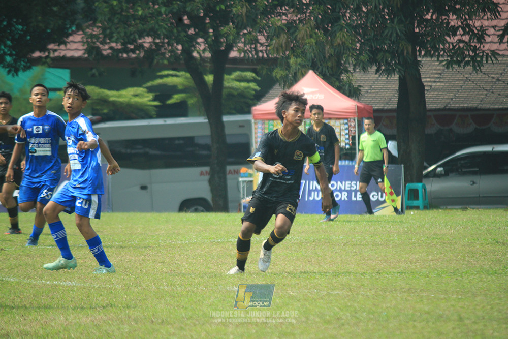 ijl u14 090825 wins soccer school vs metra muda soccer school